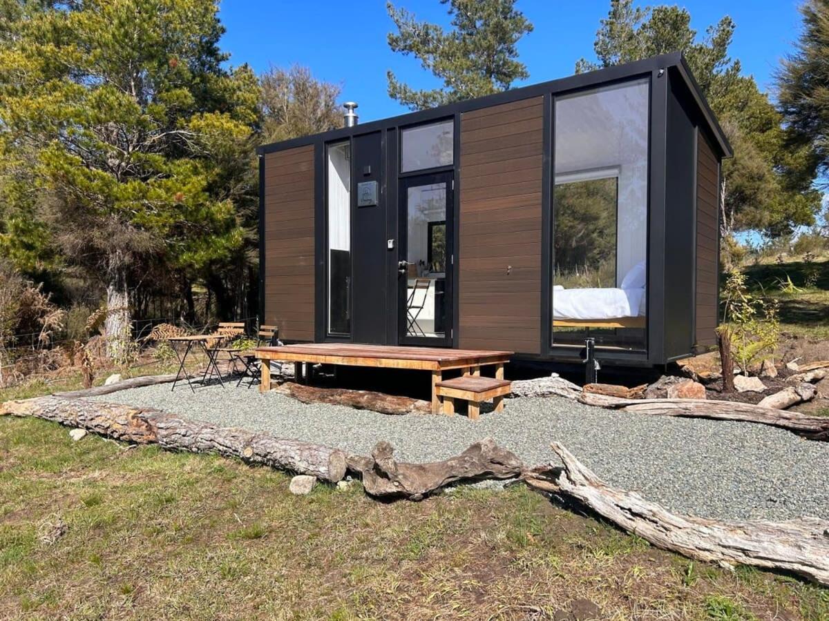 Ruru Tiny House By Tiny Away Villa Rangihaeata Bagian luar foto