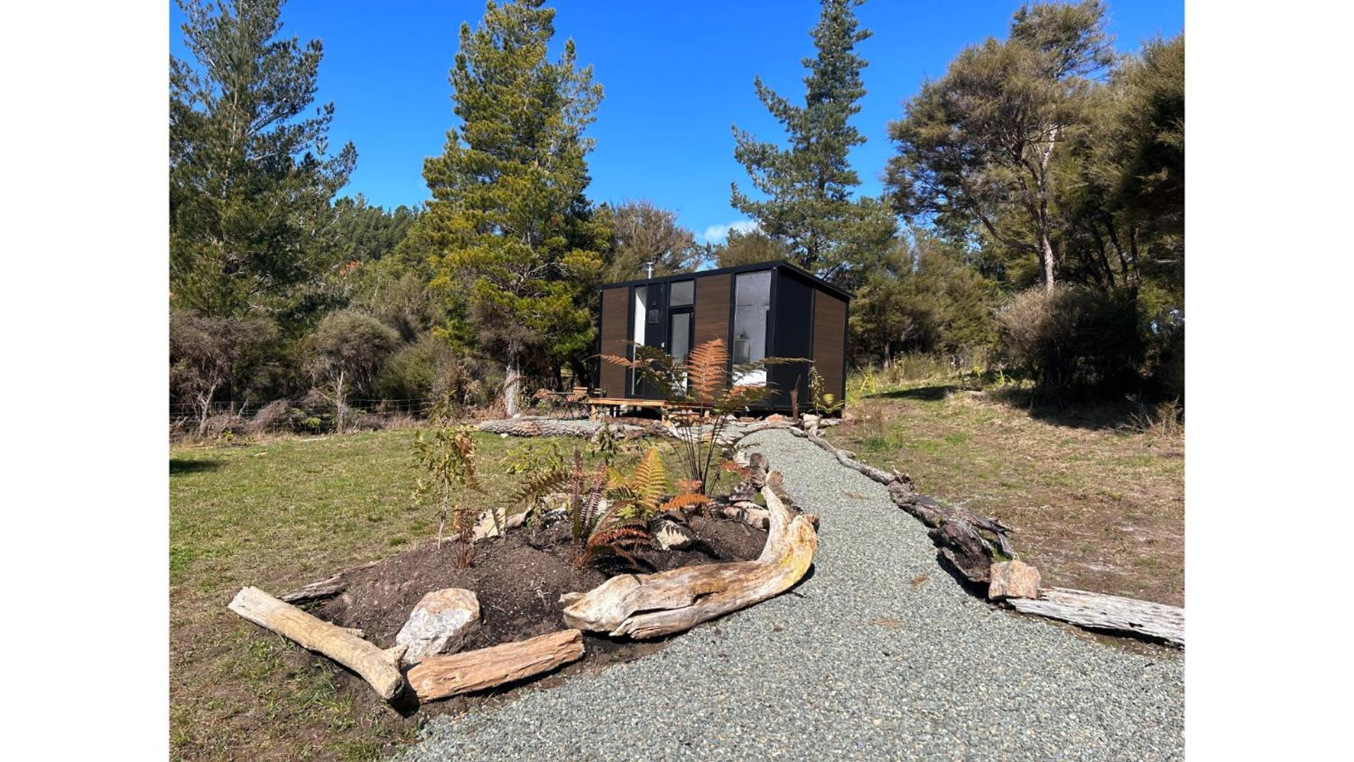 Ruru Tiny House By Tiny Away Villa Rangihaeata Bagian luar foto